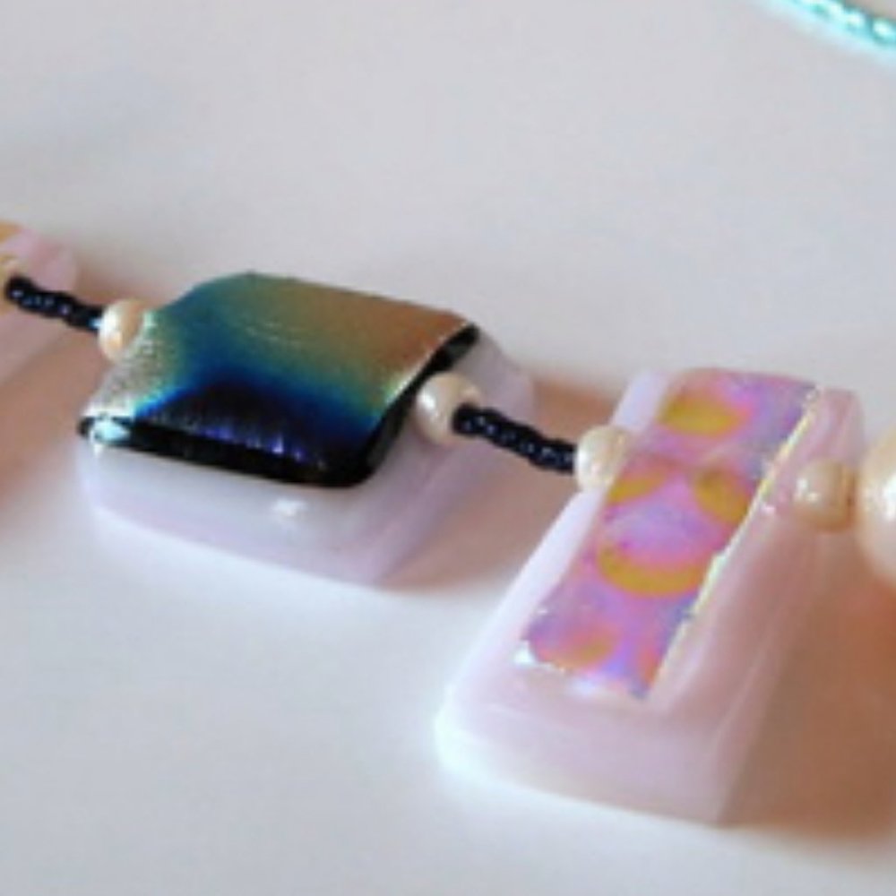 "Earth Angel" necklace- handmade dichroic glass and vintage beads. One of a kind - Picture 3 of 6